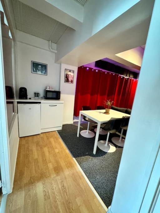 Experience Cinema Immersif Dans Appartement Renove Pres De Montmartre パリ エクステリア 写真