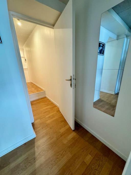 Experience Cinema Immersif Dans Appartement Renove Pres De Montmartre パリ エクステリア 写真